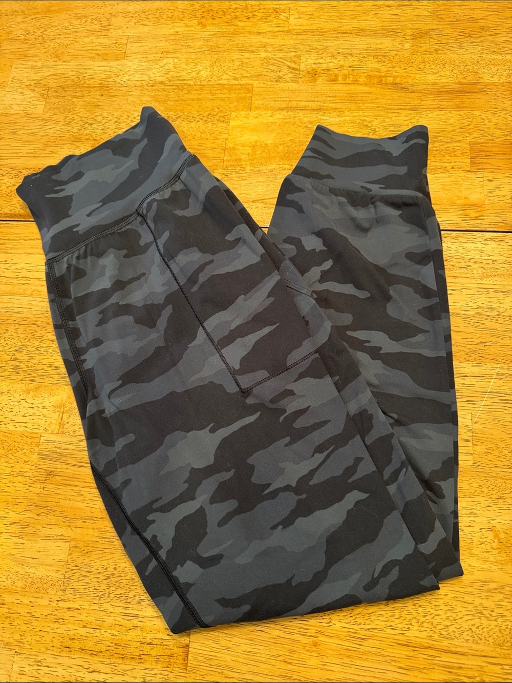 Athleta Salutation Jogger Camo